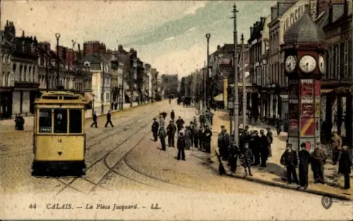 Ak Pas de Calais, Jacquard Platz, Straßenbahn, Uhr, Reklame