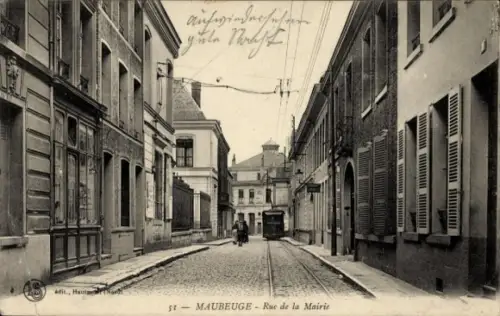 Ak Maubeuge Nord,  Rue de la Mairie