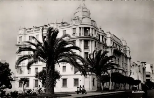 Ak Casablanca Marokko,  Bâtiments de la Garde Républicaine, Rond-Point Lapérouse, La Cigogne