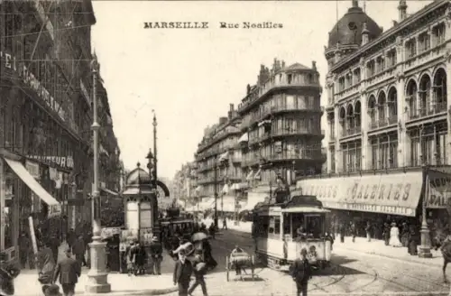 Ak Marseille Bouches du Rhône,  Rue Noailles, Straßenbahn, Grands Galeries, Escaleries