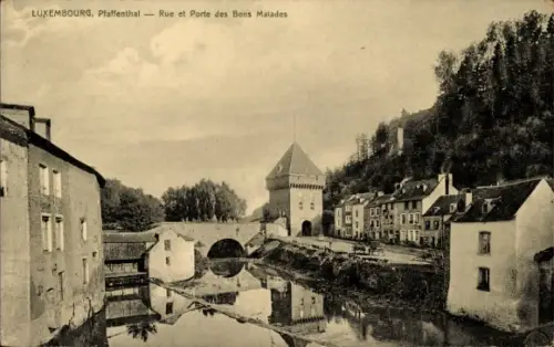 CPA Luxembourg Luxemburg, Rue et Porte des Bons Malades