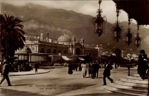 Foto Ak Monte Carlo Monaco, Café de Paris, Passanten vorm Casino