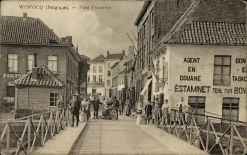 Ak Wervik Wervicq Westflandern,  Pont Frontière, Ponton, Agent en Douane, Estaminet, Tabac