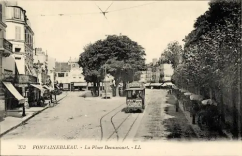 Ak Fontainebleau Seine et Marne, Dennecourt Platz, Straßenbahn