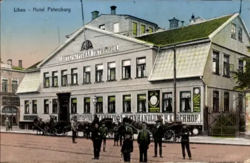 Ak Liepaja Libau Lettland, Hotel Petersburg, Weinhandlung H. Kirchhof, Kutschen