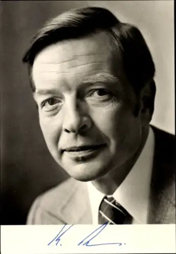 Ak Karl Ravens, Bundesminister für Raumordnung, Bauwesen und Städtebau, Autogramm