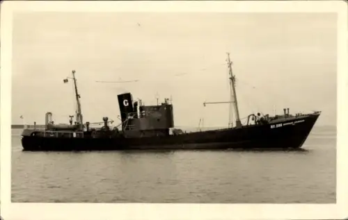 Ak Hochseefischdampfer Bernhard Grundmann