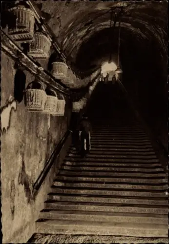 Ak Reims Marne, Champagne Pommery & Greno, Le Grand Escalier, Sektkellerei, Treppenaufstieg