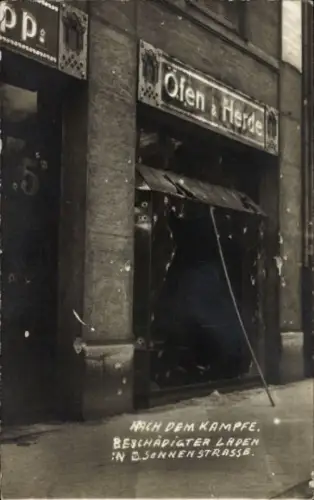 Foto Ak München, Straßenkämpfe, beschädigtes Geschäft in der Sonnenstraße, Öfen & Herde