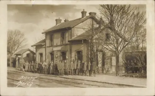 Foto Ak Marcq Ardennes?, Bahnhof