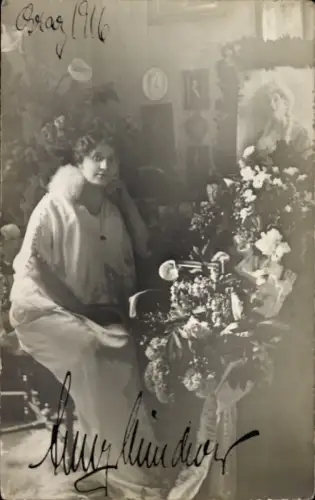 Foto Ak Porträt einer Künstlerin Anny, Autogramm