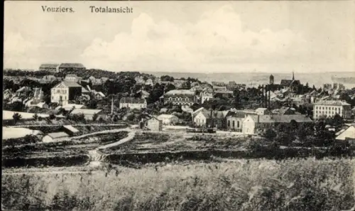 Ak Vouziers Ardennes,  Totalansicht