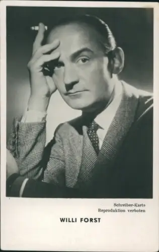 Ak Schauspieler Willi Forst, Portrait, Zigarette