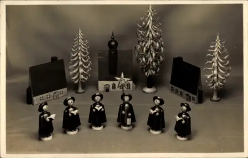 Ak Miniaturen, Menschen, Häuser, Tannenbäume