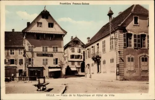 Ak Delle Territoire de Belfort, Place de la Republique et Hotel de Ville