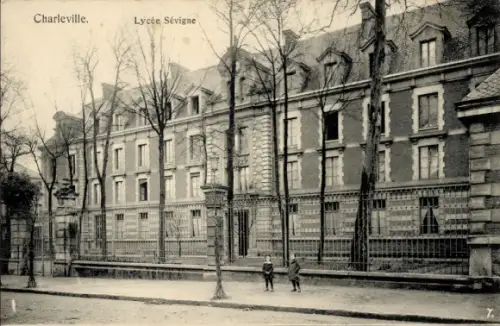 Ak Charleville Mézières Ardennes,  Lycée Sévigne