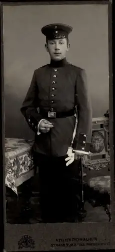 Foto Straßburg Elsass Bas Rhin, Deutscher Soldat in Uniform