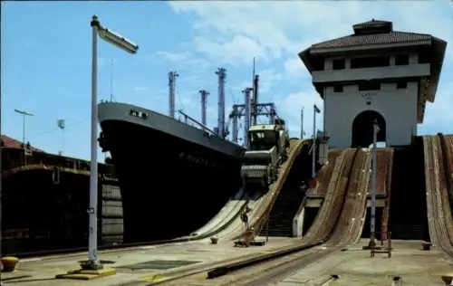 PC Panama, Gatun Locks, Panama Canal, MS Pioneer