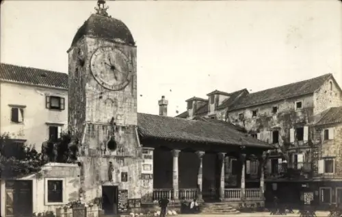 Foto Ak Trogir Kroatien, Uhrturm