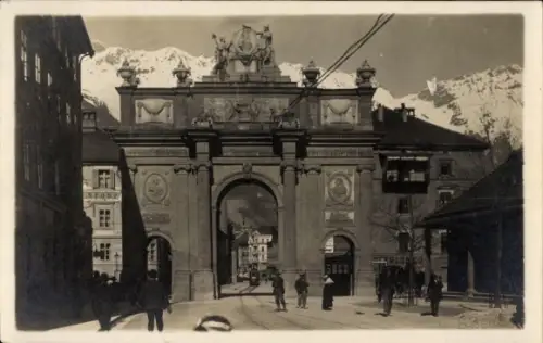Ak Innsbruck in Tirol, Triumphpforte