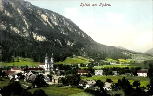 Ak Spital am Pyhrn in Oberösterreich, Dorf mit Doppelkirchturm, Wohnhäusern, Feldern, Wäldern, st