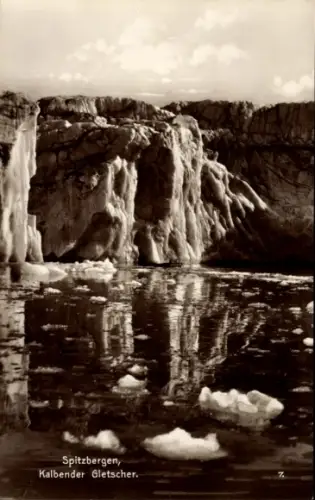 Ak Spitsbergen Spitzbergen Norwegen,  Kalbender Gletscher