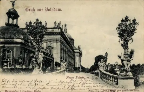 Ak Potsdam in Brandenburg, Neues Palais, verzierte Straßenlaternen neben der Auffahrt