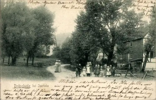 Ak Dröschede Iserlohn im Märkischen Kreis, Gruppen von Kindern, Frau in Kleid, ländliche Umgebung