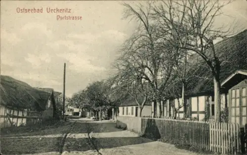 Ak Ostseebad Ueckeritz Ückeritz auf Usedom, Dorfstraße