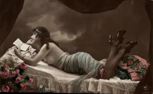 Ak Barbusige Frau, Brief, Blumen, Erotik