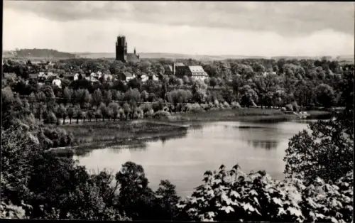Ak Neubrandenburg, Teilansicht der Stadt mit dem Tollensesee