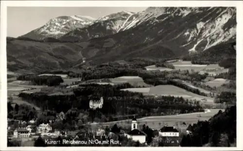 Ak Reichenau an der Rax Niederösterreich, Dorf- und Talpanorama, Kirche mit Turm, Schloss am Hang
