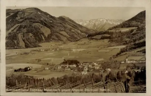 Ak Seewiesen Turnau Steiermark, Dorf im Tal, Felder, Rebstöcke/Zäune im Vordergrund, bewaldete Be