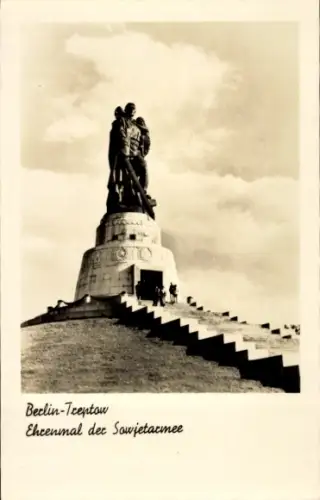 Ak Berlin Treptow, Ehrenmal der Sowjetarmee