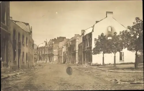 Foto Ak Battice Herve Wallonien Lüttich, Rue de la Gare, Straßenpartie