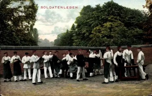 Ak Soldatenleben, Soldaten putzen Schuhe, Schuster