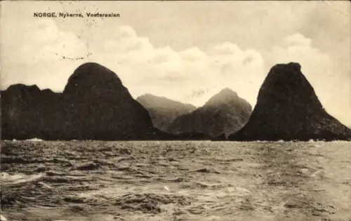 Ak Blokken Vesteraalen Norwegen, Nykerne, Felsmassiv