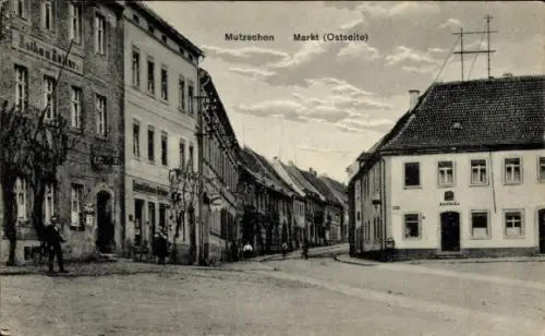 Ak Mutzschen Grimma in Sachsen,  Markt (Ostseite)