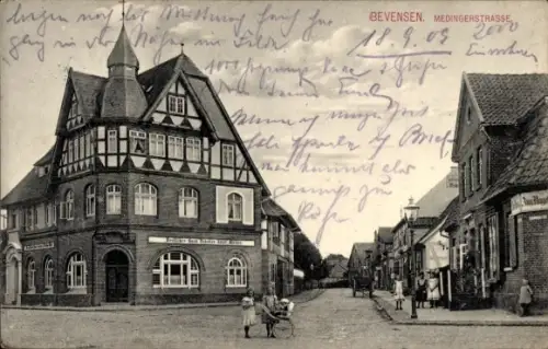 Ak Medingen Bad Bevensen in Niedersachsen,  Medingerstraße, Fachwerk-Eckhaus, Straßenansicht