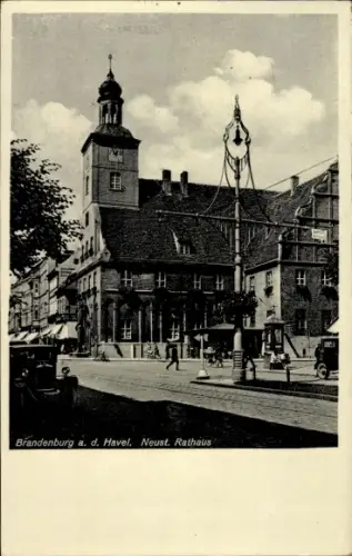 Ak Brandenburg Havel, Neust. Rathaus, Uhr, Kiosk