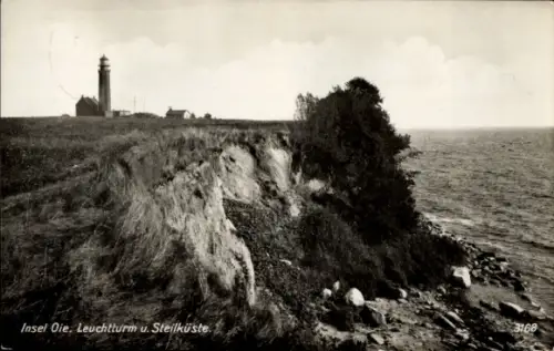 Ak Greifswalder Oie, Insel Oie, Ansicht vom Leuchtturm und der Steilküste