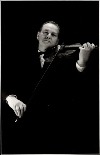 Foto Geiger, Musiker mit Geige, Portrait
