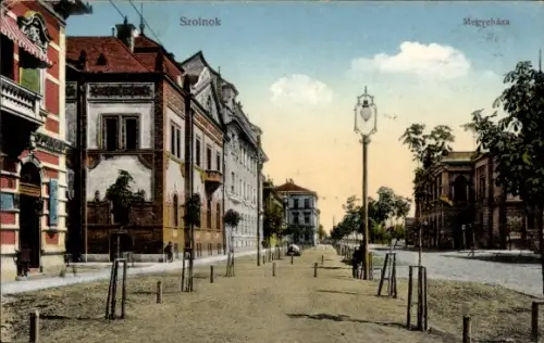 Ak Szolnok Sollnock Ungarn, Straßenpartie, Megyeháza