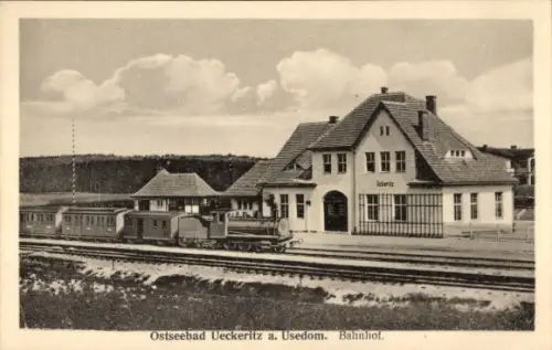 Ak Ostseebad Ueckeritz Ückeritz auf Usedom, Bahnhof, Gleisseite, Eisenbahn, Dampflokomotive