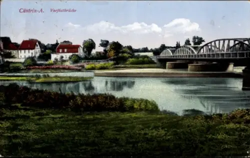 Ak Kostrzyn nad Odrą Cüstrin Ostbrandenburg, Vorflutbrücke