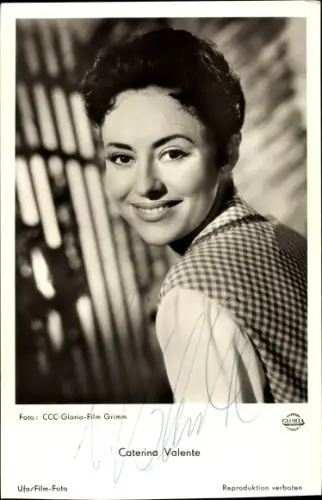 Ak Schauspielerin Caterina Valente, Portrait, Autogramm