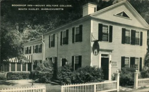 Ak South Hadley Massachusetts USA, Bookshop Inn, Mount Holyoke College