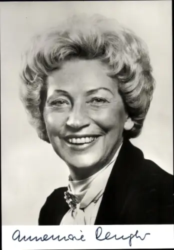 Autogrammkarte Annemarie Renger, Ehemalige Präsidentin des Deutschen Bundestages, Portrait