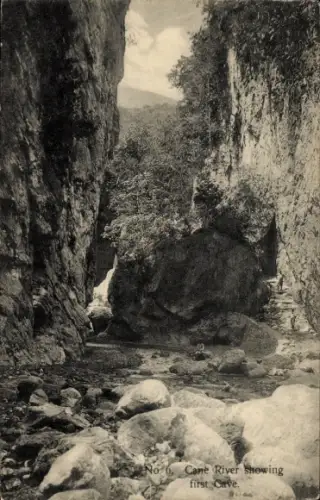 PC Jamaika, Cane River, Cave