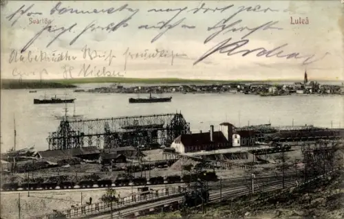 Ak Lulea Schweden, Suartö,  Hafen, Werftgerüst, Eisenbahngleise